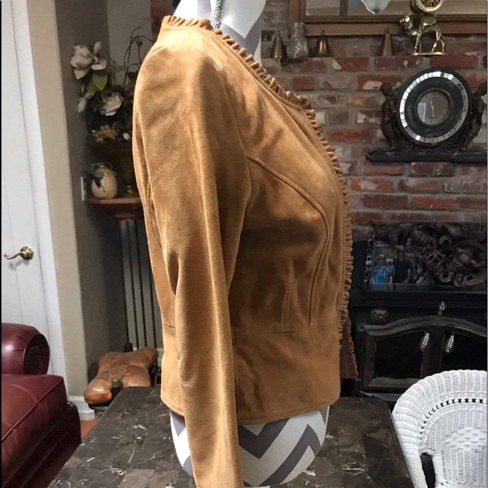 Genuine suede leather lining,100% polyester INC..